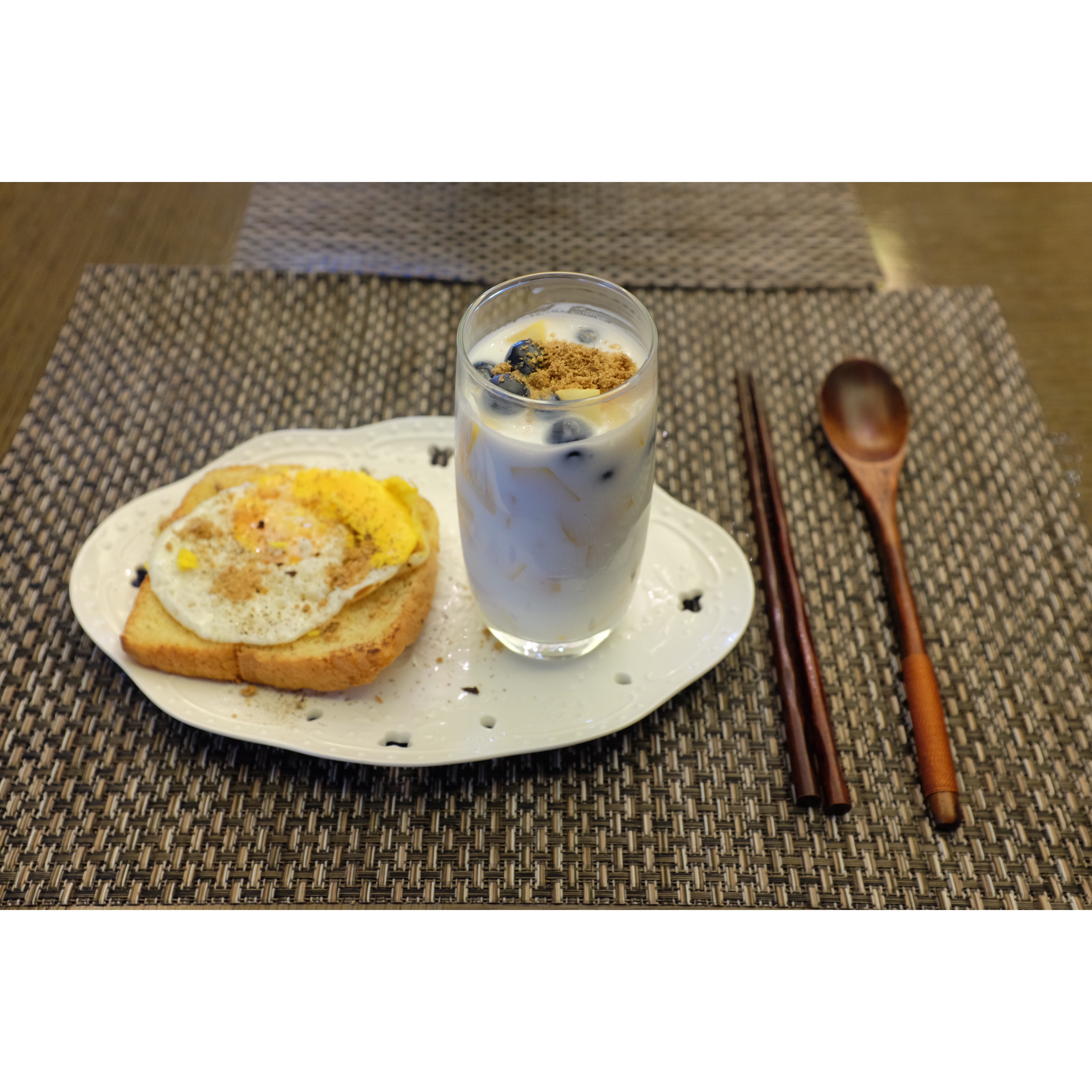 里海酸奶——可能是最好吃的酸奶，也可能是最长的菜谱名