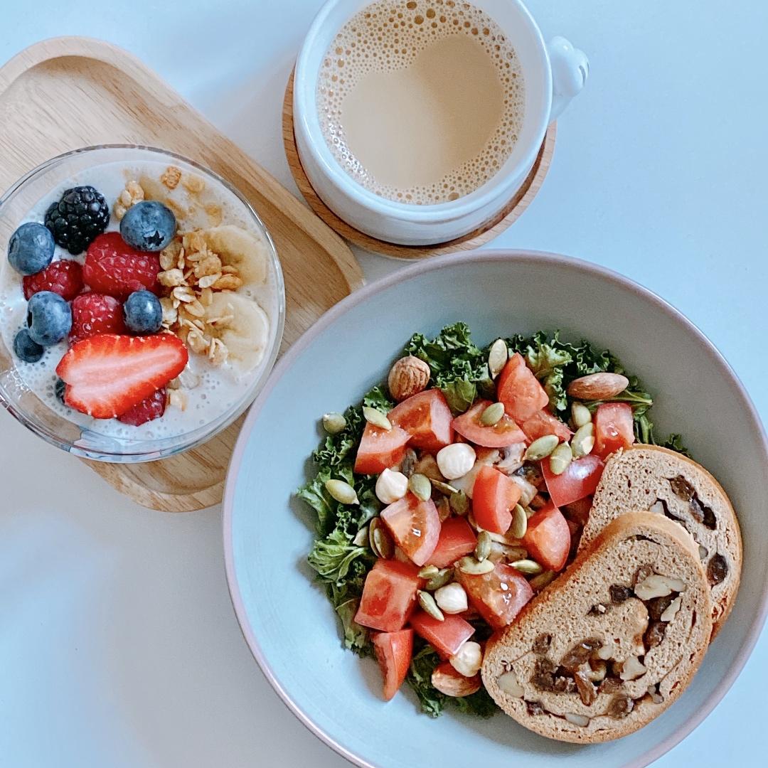 好吃的羽衣甘蓝沙拉