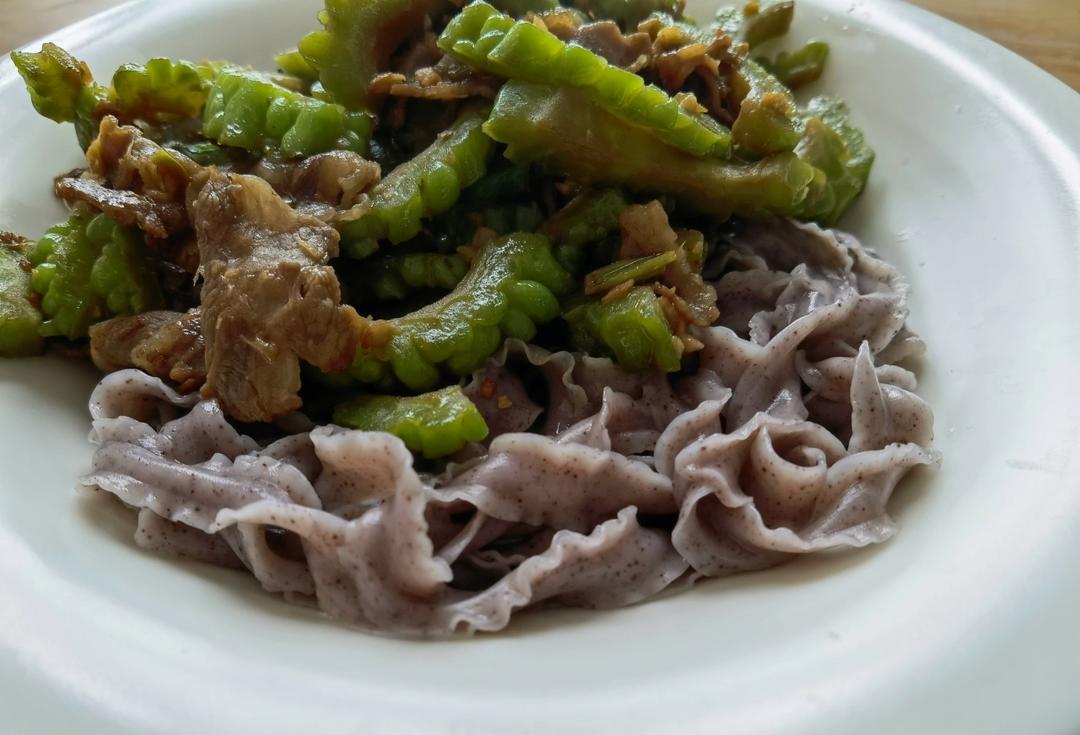 耗油苦瓜炒牛肉