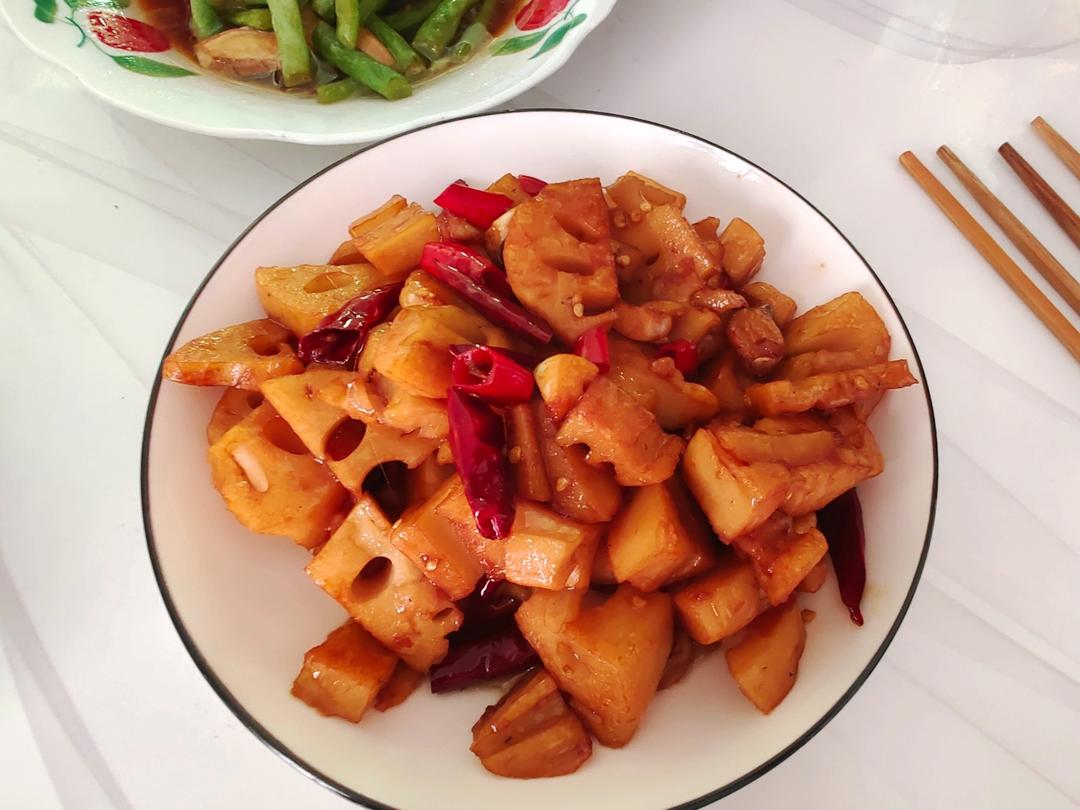 家常快手菜小炒藕丁真香