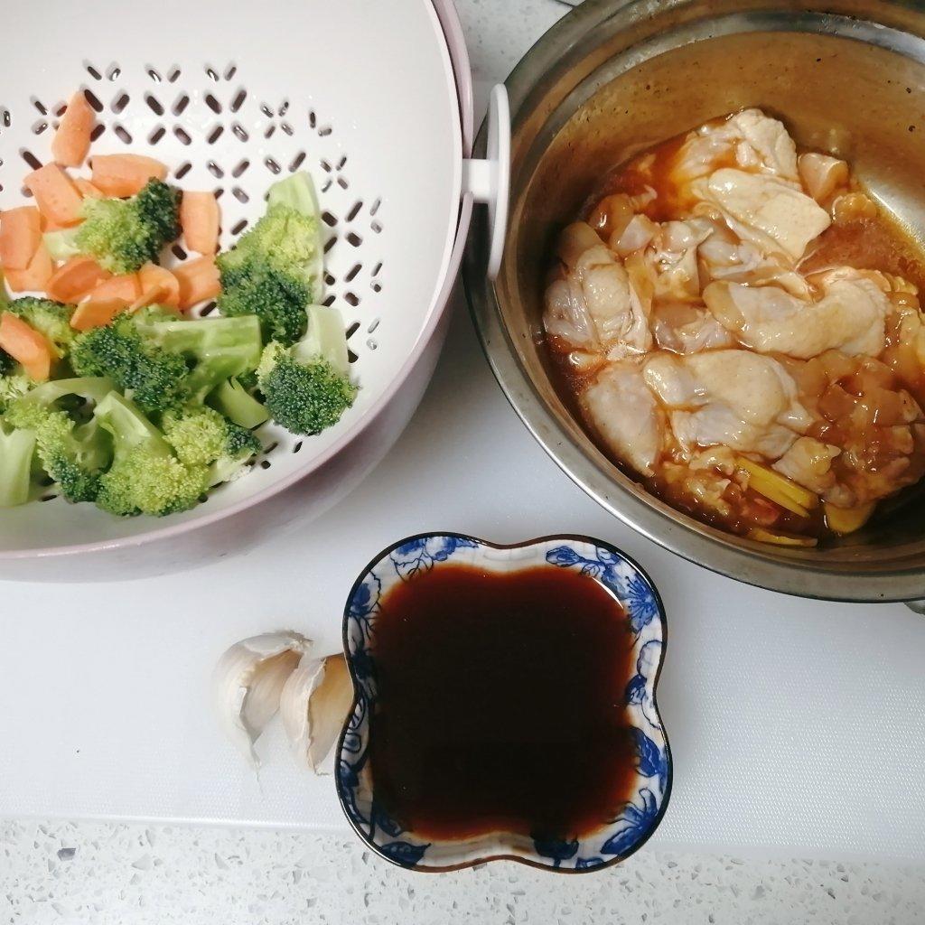 照烧鸡腿饭