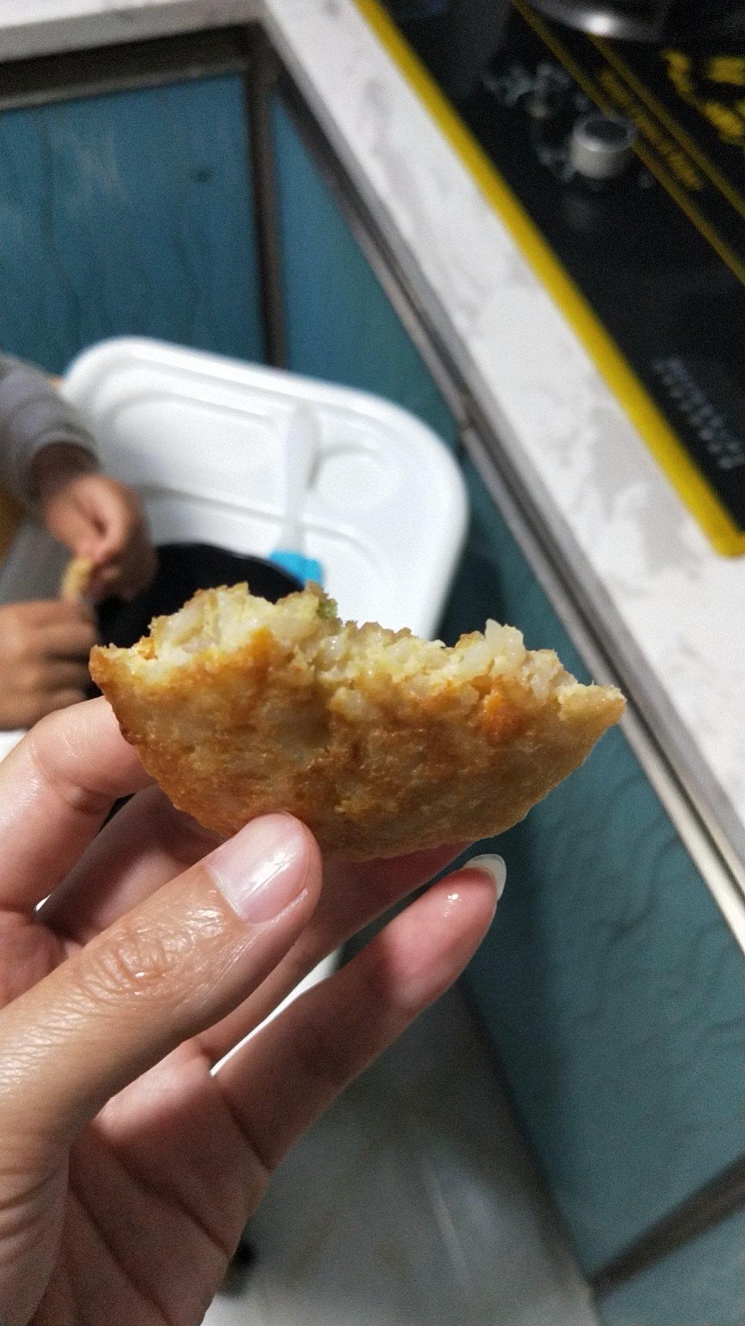 快手早餐…米饭鸡蛋饼