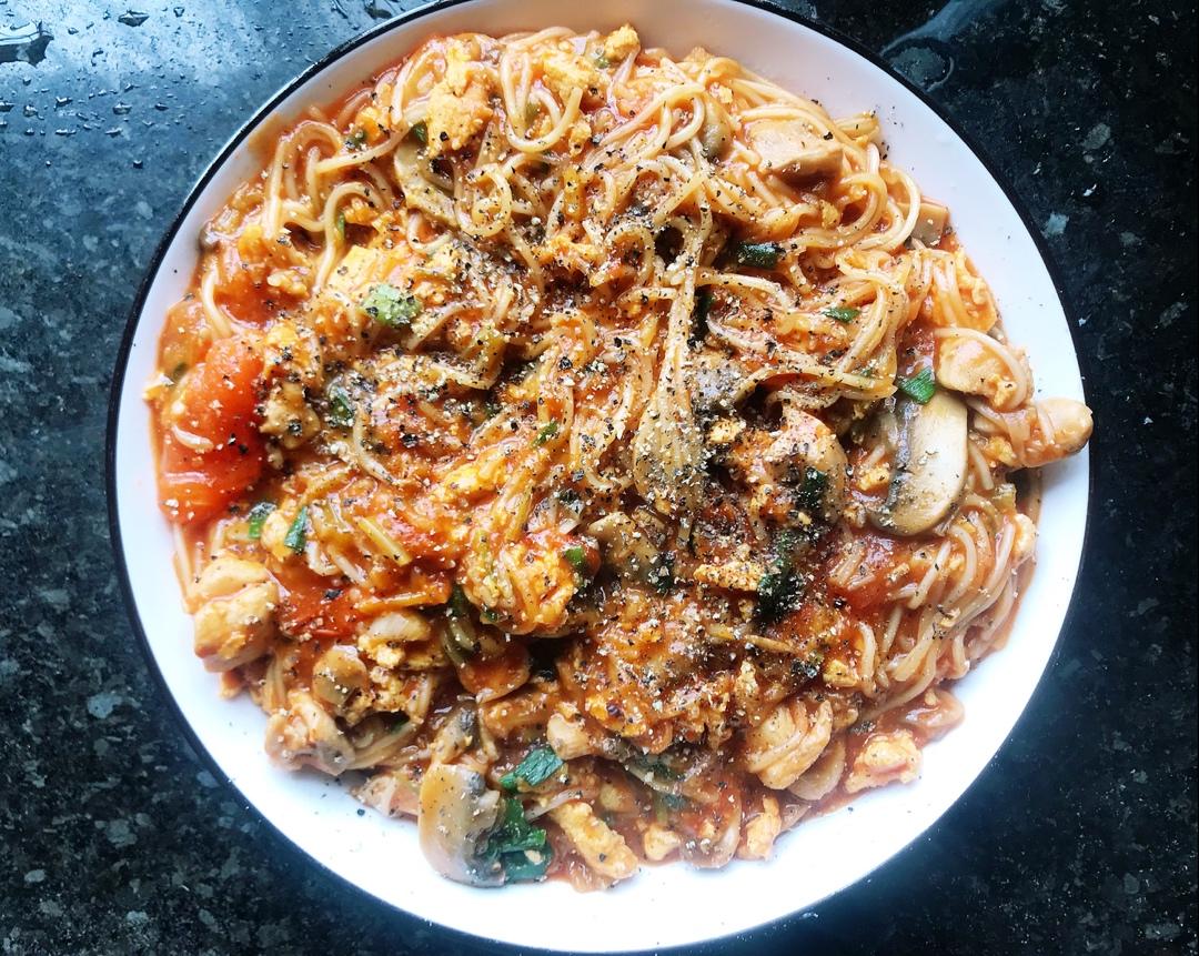 特浓番茄焖虾仁蛋蛋碎虾子面【健康一锅端】