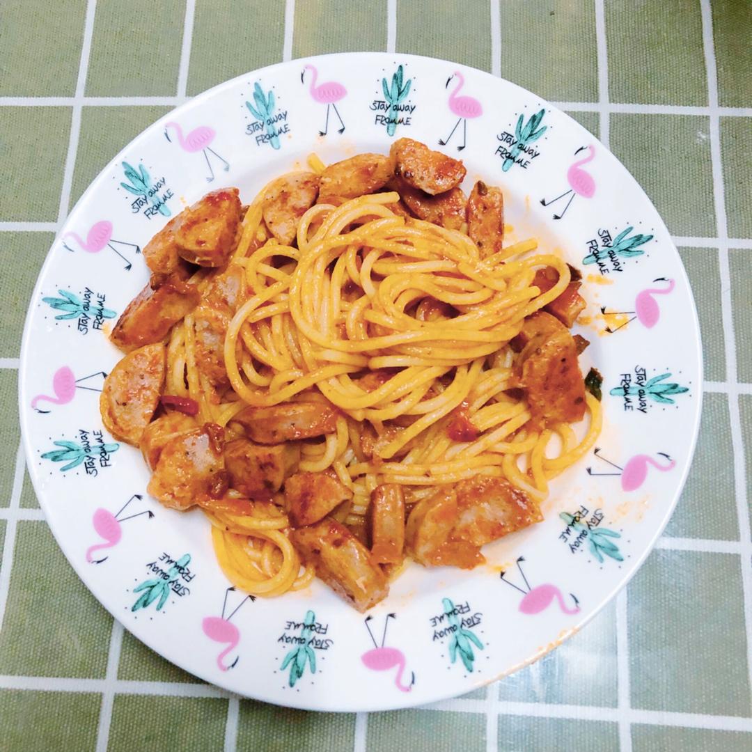 番茄肉酱意大利面