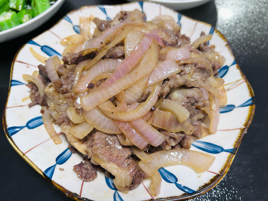 洋葱炒雪花牛肉