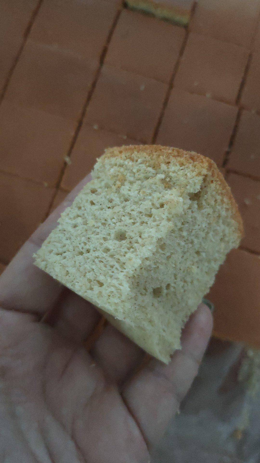 椰子油古早味蛋糕