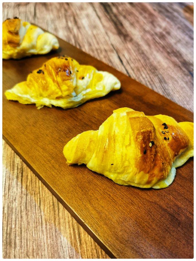 不简单lm做的牛角包可颂