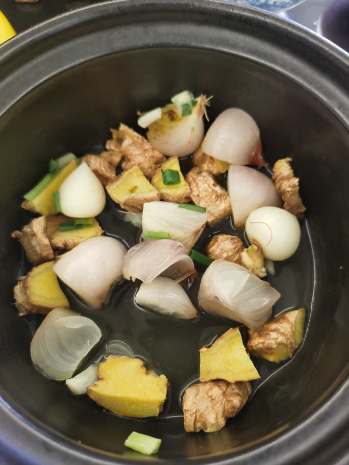 懒人菜——砂锅焗虾的做法 步骤1