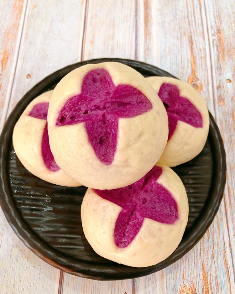 【双色开花紫薯馒头】，馒头也可以有花样儿。