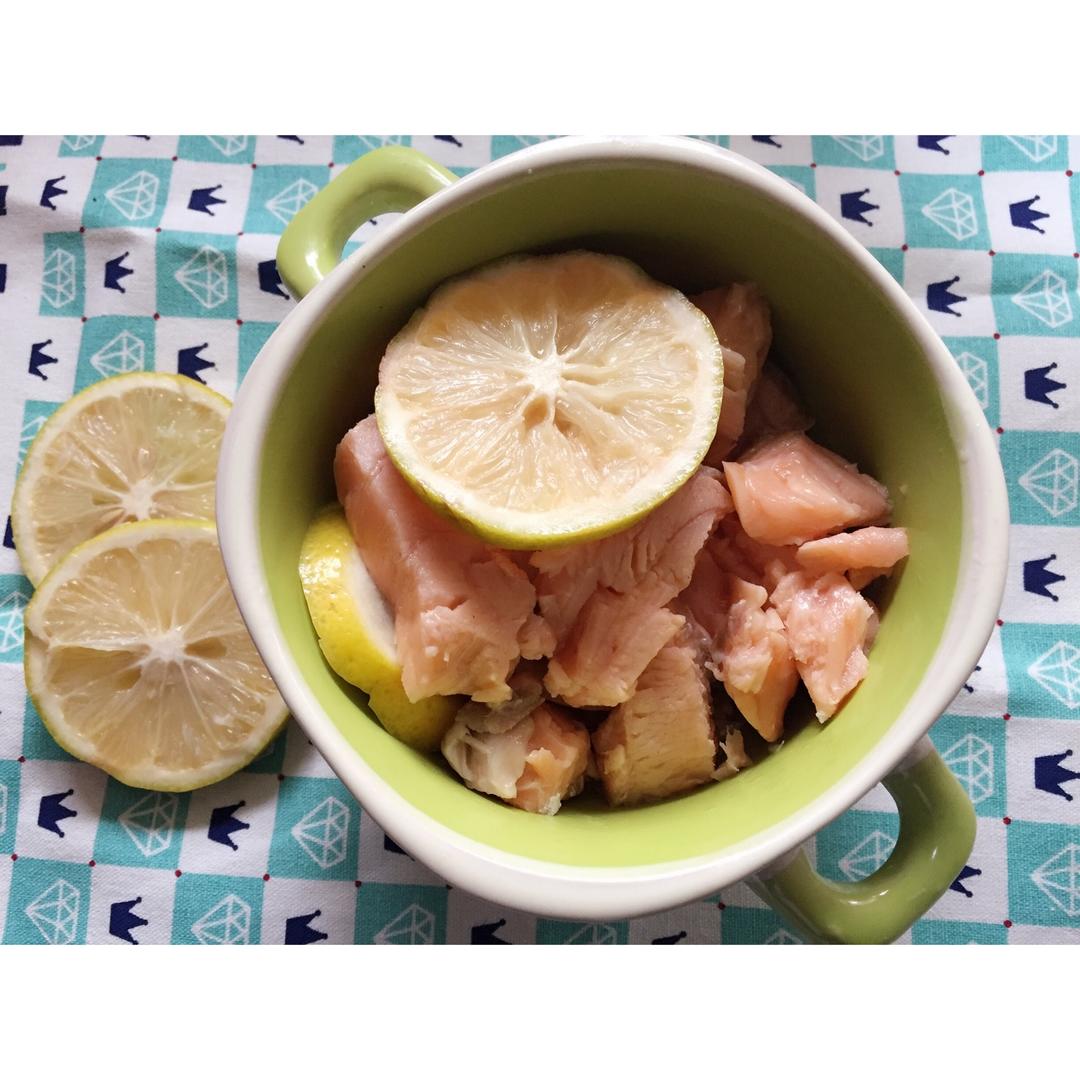 宝宝辅食：三文鱼松