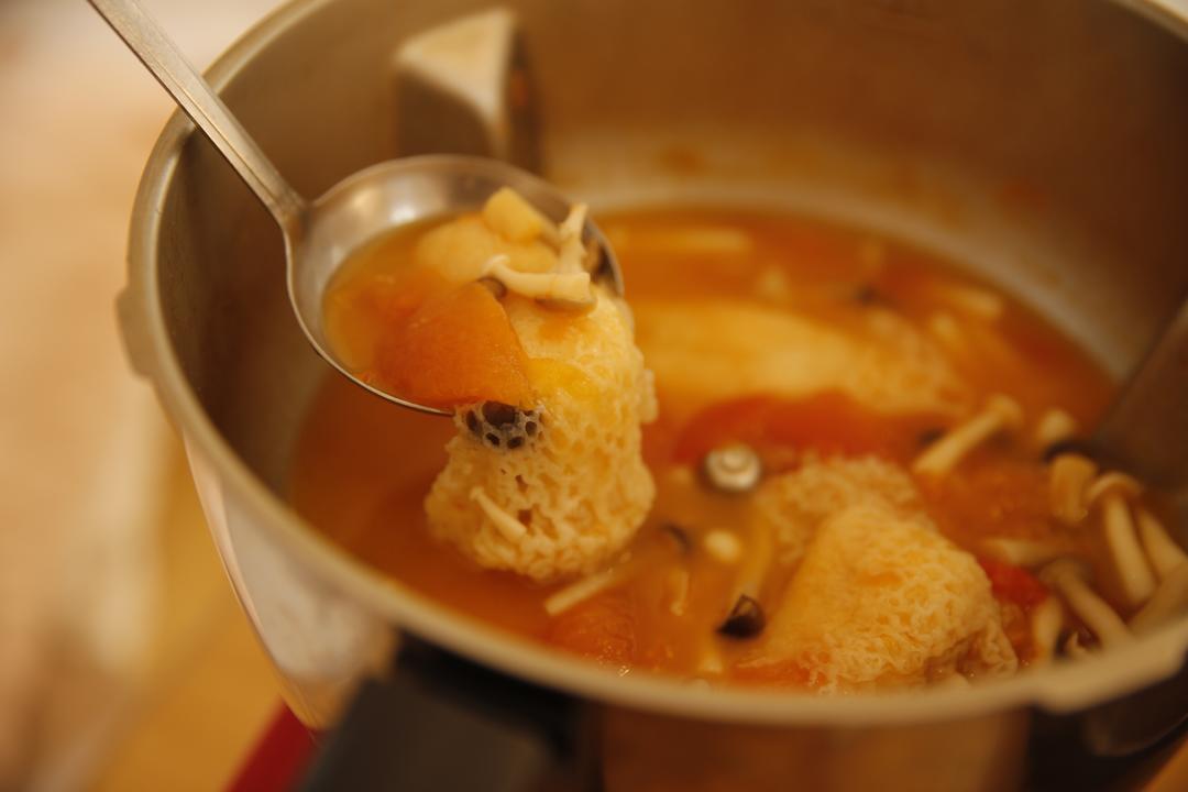 番茄🍅菌菇竹荪汤 比肉汤还好喝的素汤 玛捷斯的做法