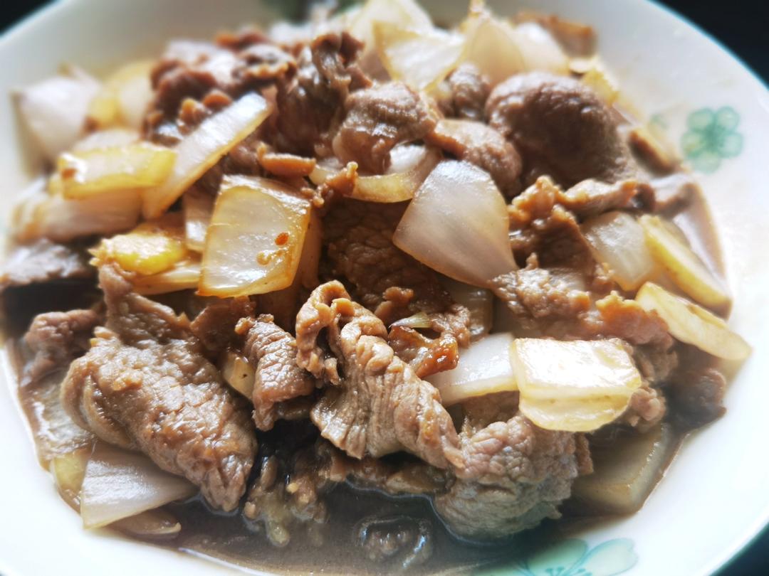 洋葱炒牛肉