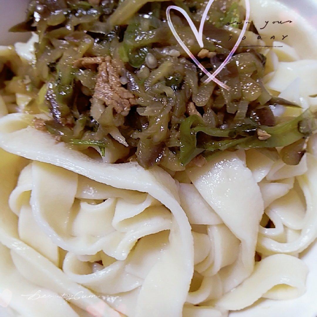 江丹丹璨璨妈妈做的手擀面