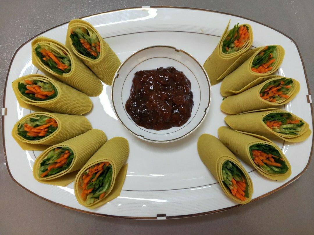 豆腐皮卷蔬菜丝