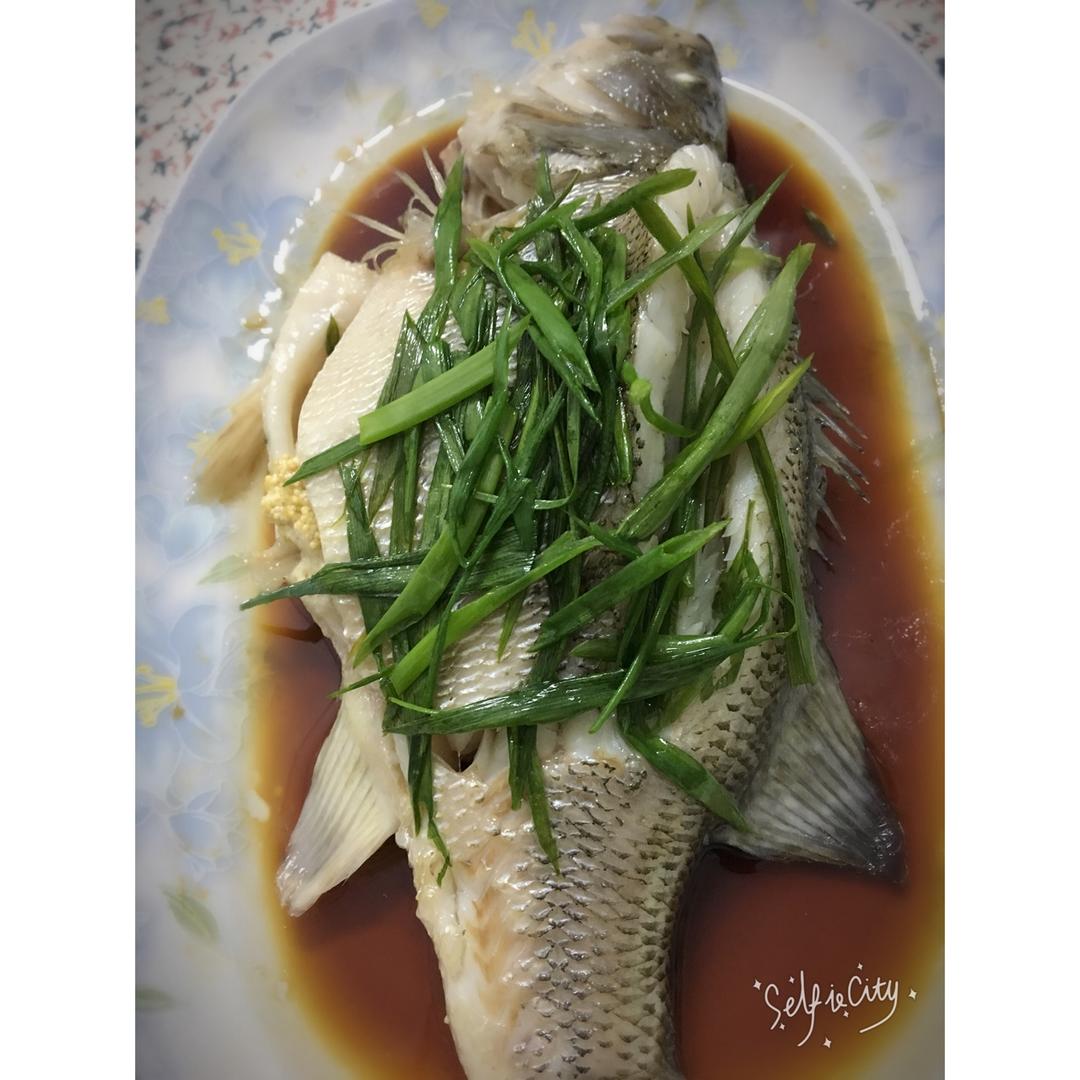 清蒸鲈鱼