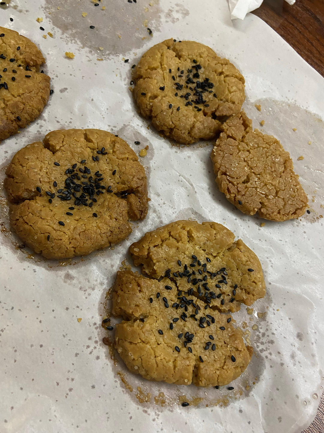 轻轻一按就碎掉的原味桃酥（不输猪油版）