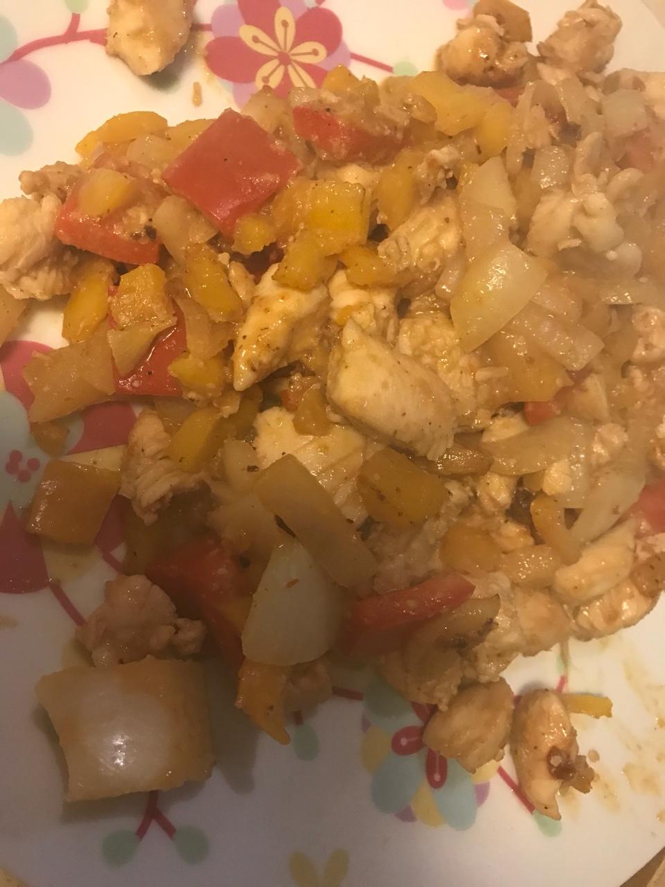 彩椒腰果鸡丁