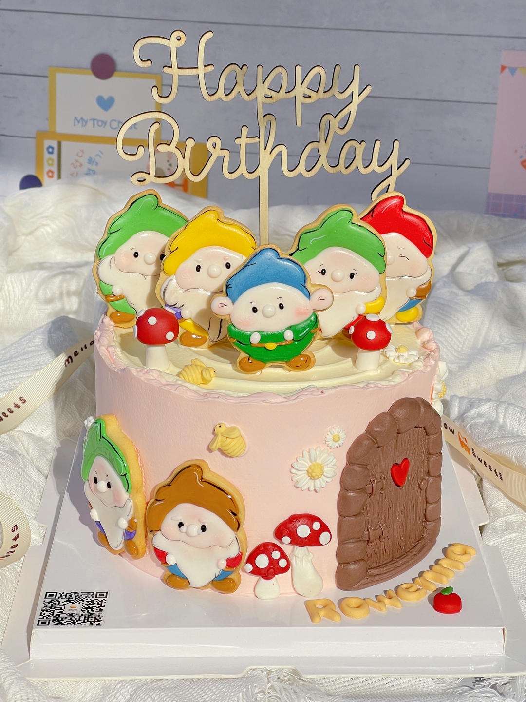 没有公主的小矮人主题蛋糕的做法