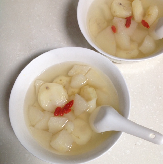 菲常乐悠悠做的马蹄雪梨清肺汤