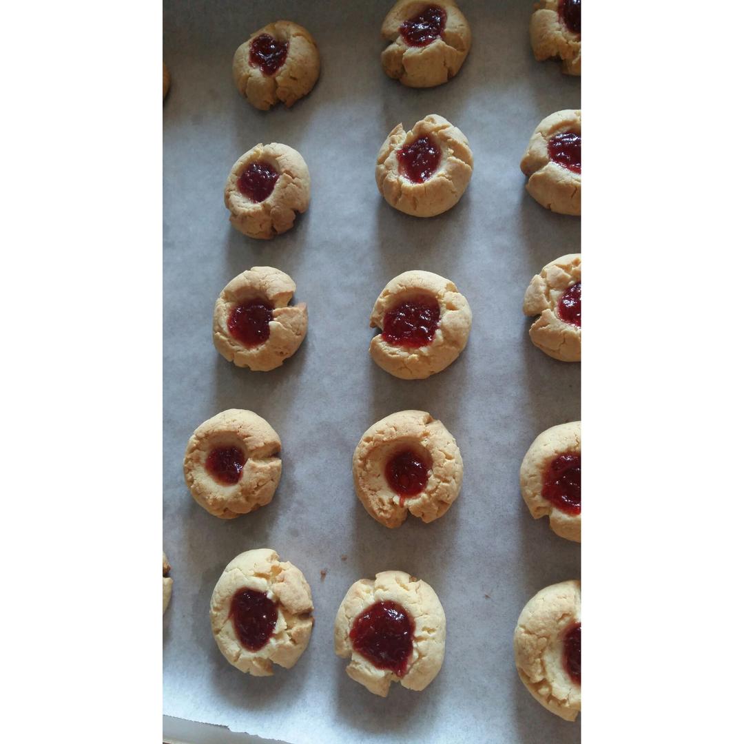 特浓奶香果酱酥饼