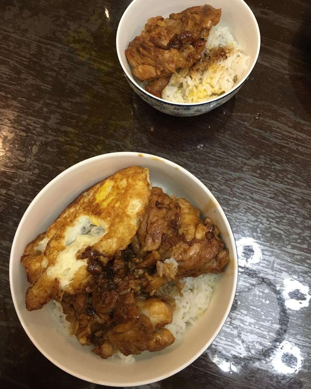 简单的香煎鸡腿盖浇饭