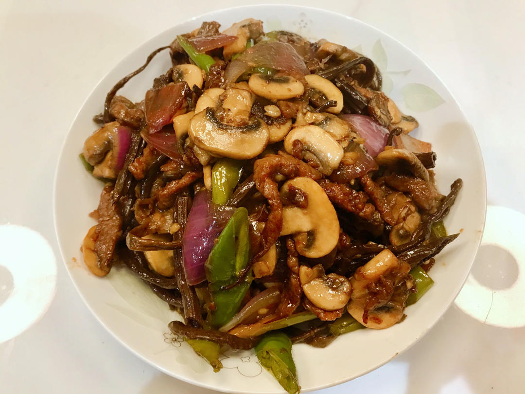 茶树菇炒牛肉