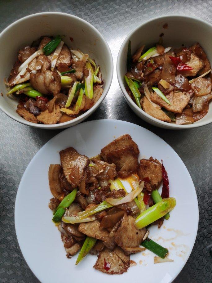 厨师长教你：“回锅肉”的正宗做法，先收藏