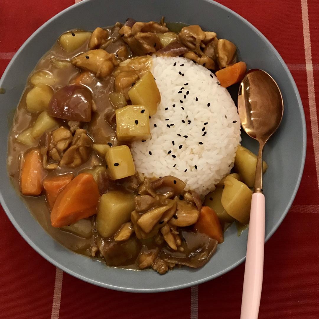 咖喱鸡肉饭