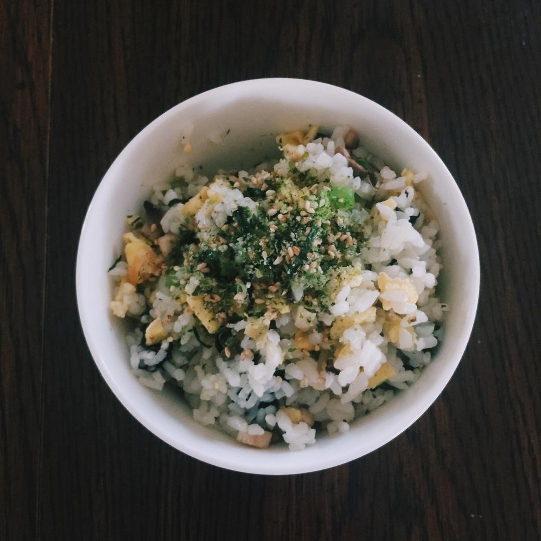 低卡瘦身紫菜蛋炒饭