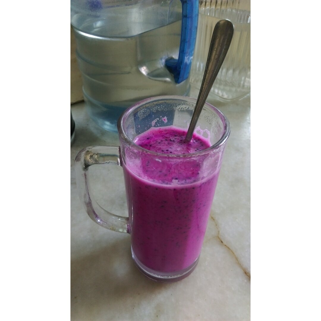 红心火龙果奶昔(八岁儿童版)
