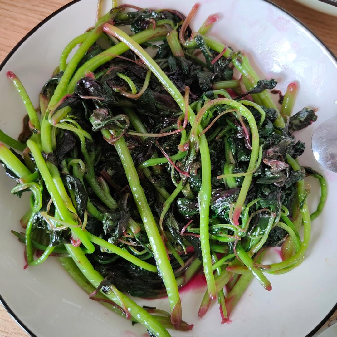 清炒红苋菜（简单菜也有窍门，一看就明白）