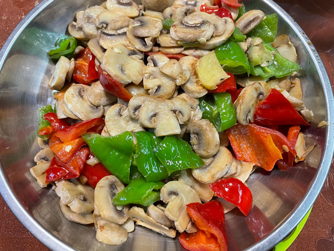 素炒鲜口蘑（白蘑菇），快手家常菜
