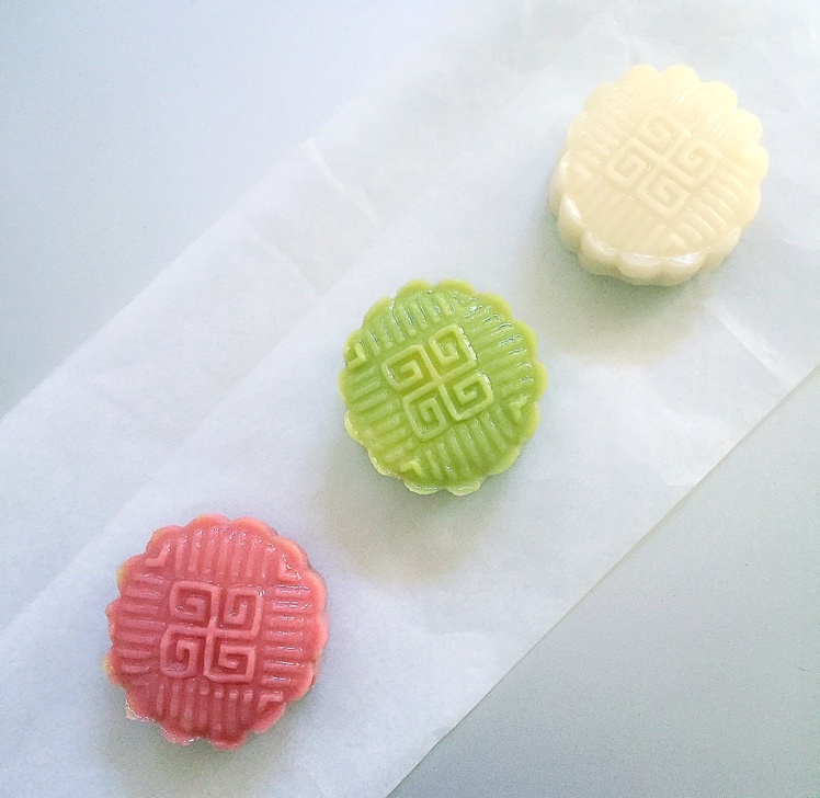 奶黄冰皮月饼