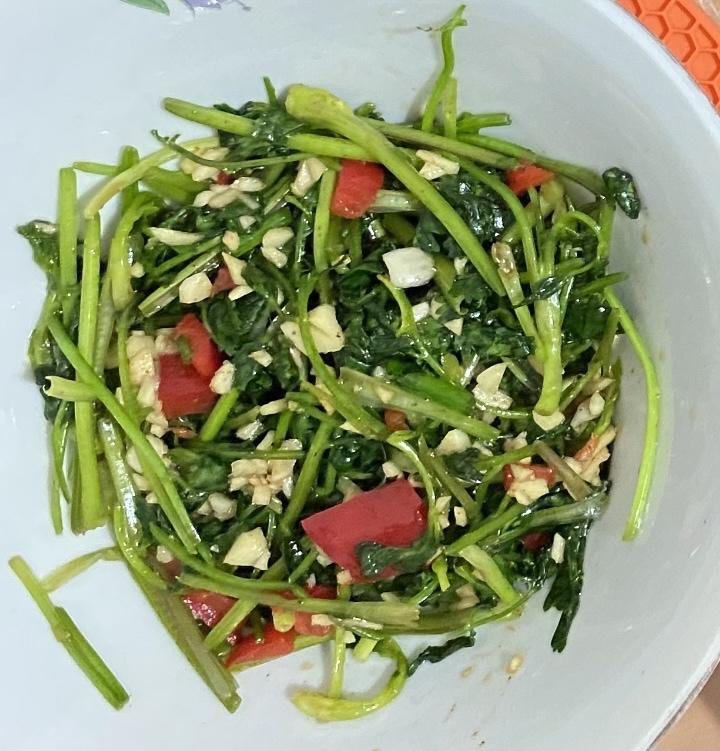 凉拌香菜