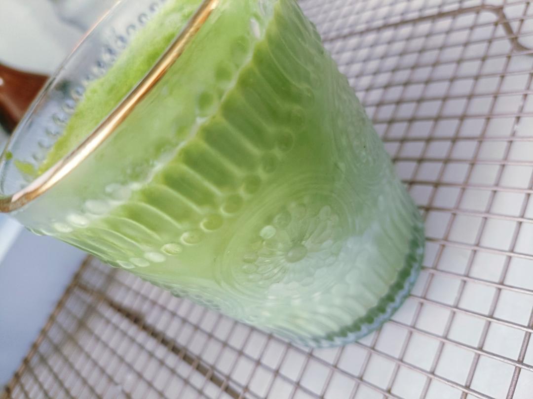 冰抹茶奶盖拿铁