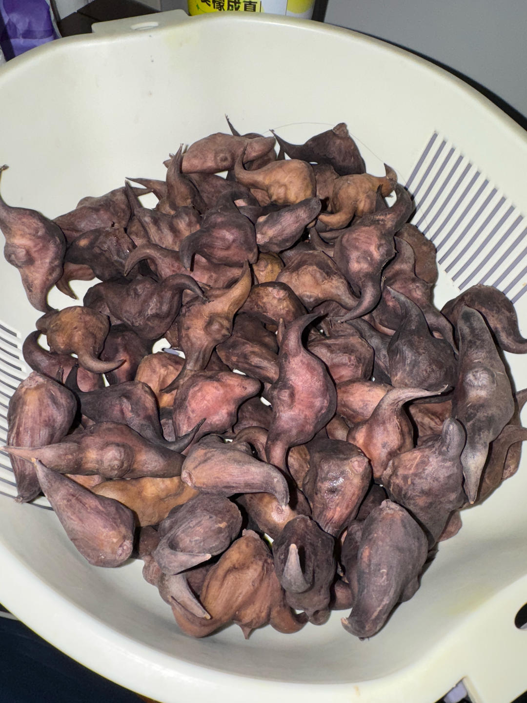 做出儿时水煮菱角的味道