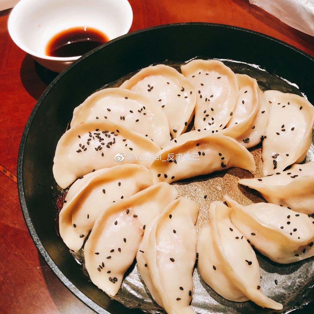 上海味道的鲜肉锅贴