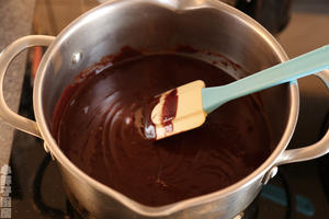 巧克力熔岩蛋糕（心太软）的做法 步骤6