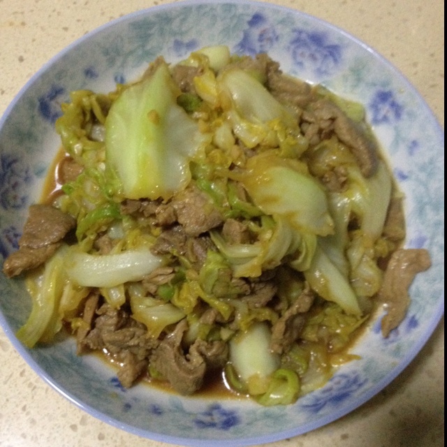 腊肉小炒圆白菜