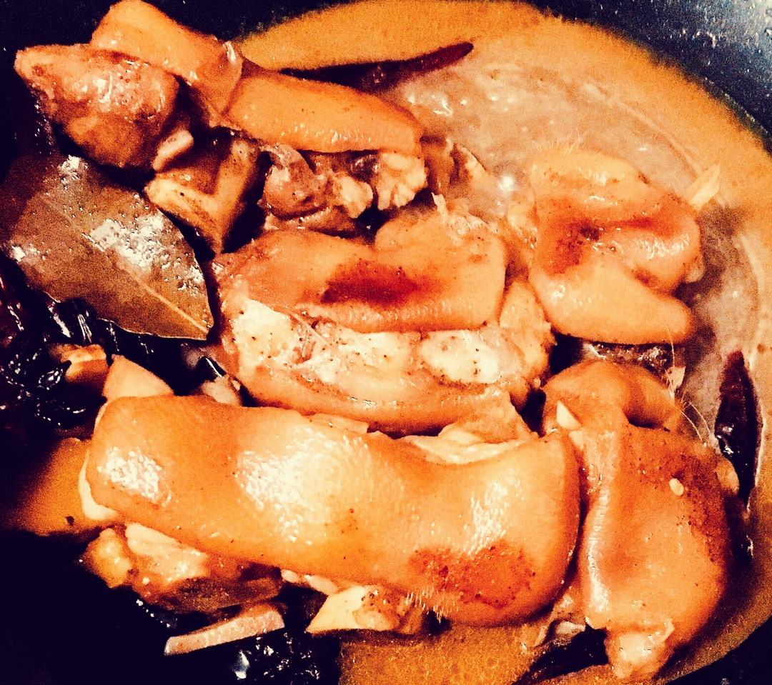 最简单的懒人卤猪蹄