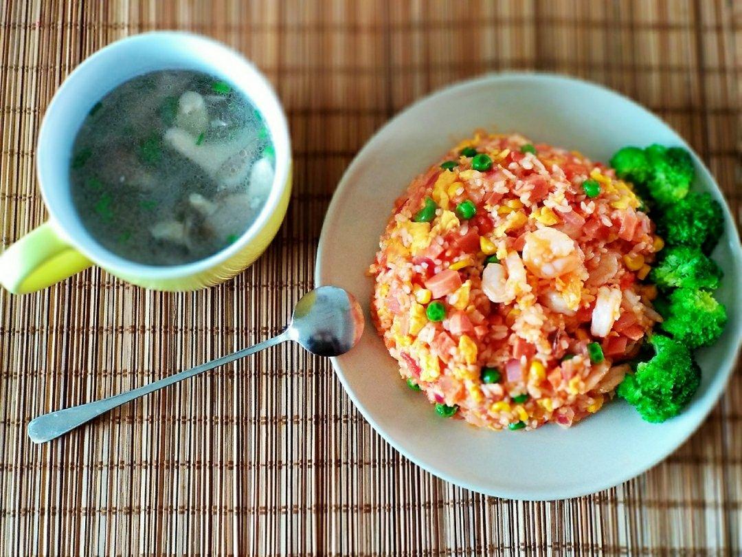 【番茄虾仁炒饭】