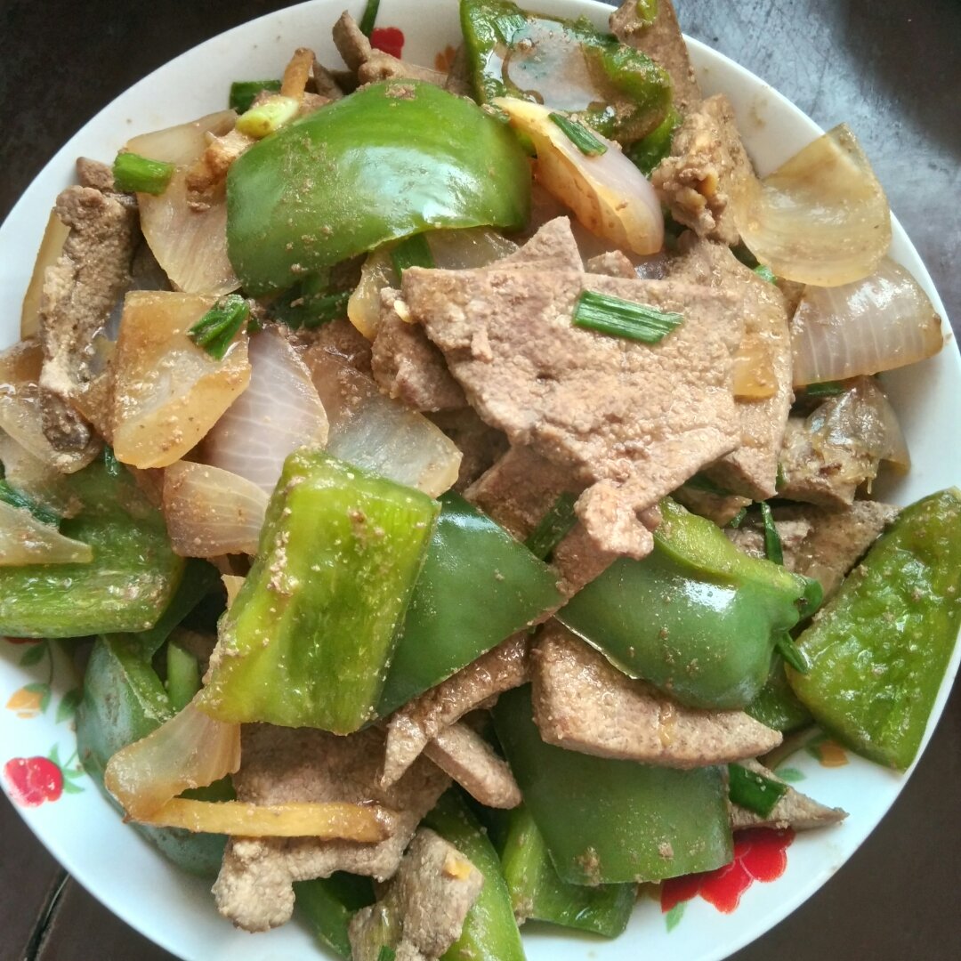 洋葱炒猪肝