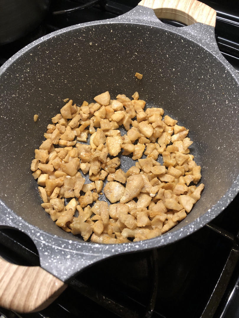 用最简单的方法熬最白的猪油
