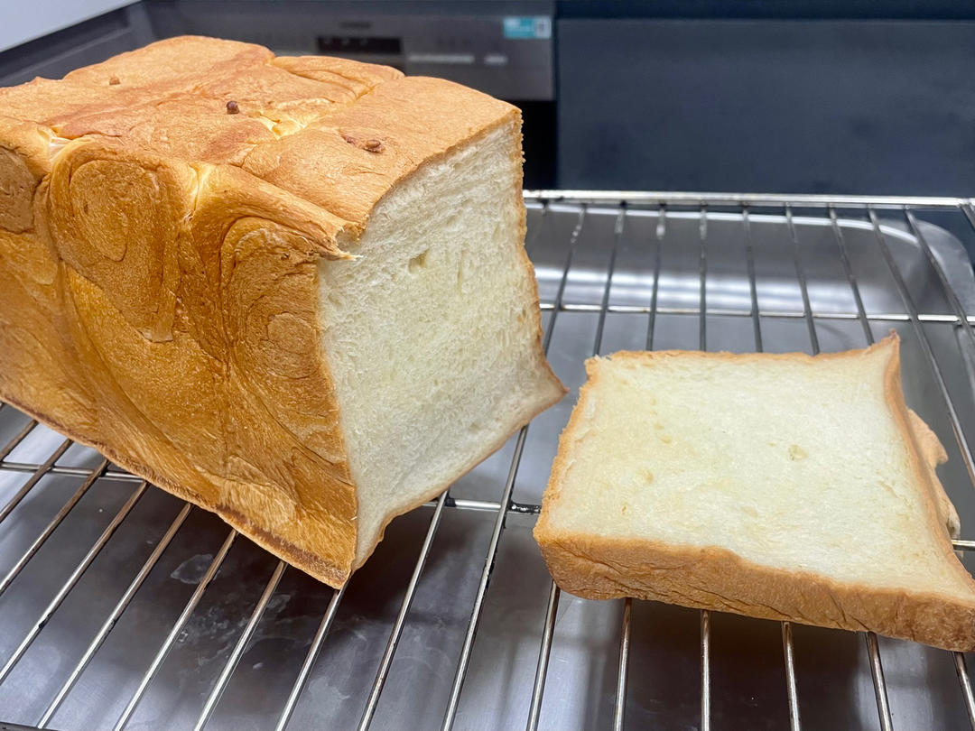 吐司，奶香手撕面包，超级香浓