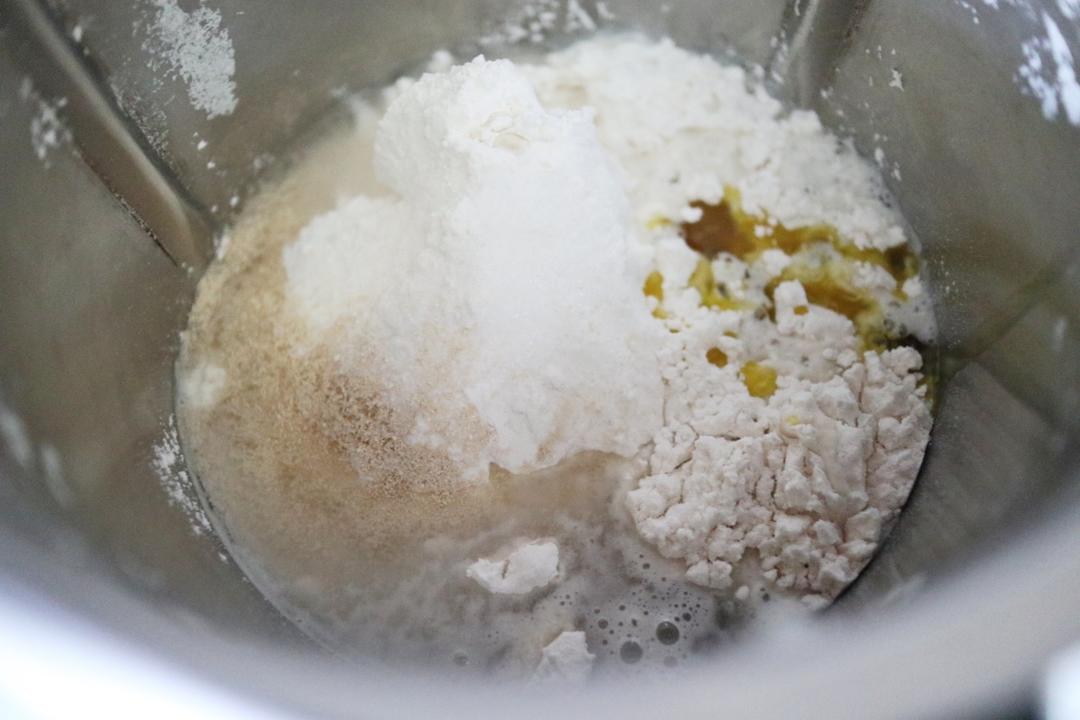 纯奶手撕吐司的做法 步骤1