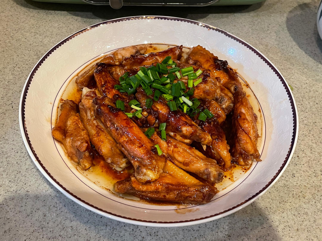 不要再可乐鸡翅了，求求你试试蒜香鸡翅吧，香味捅破天花板！