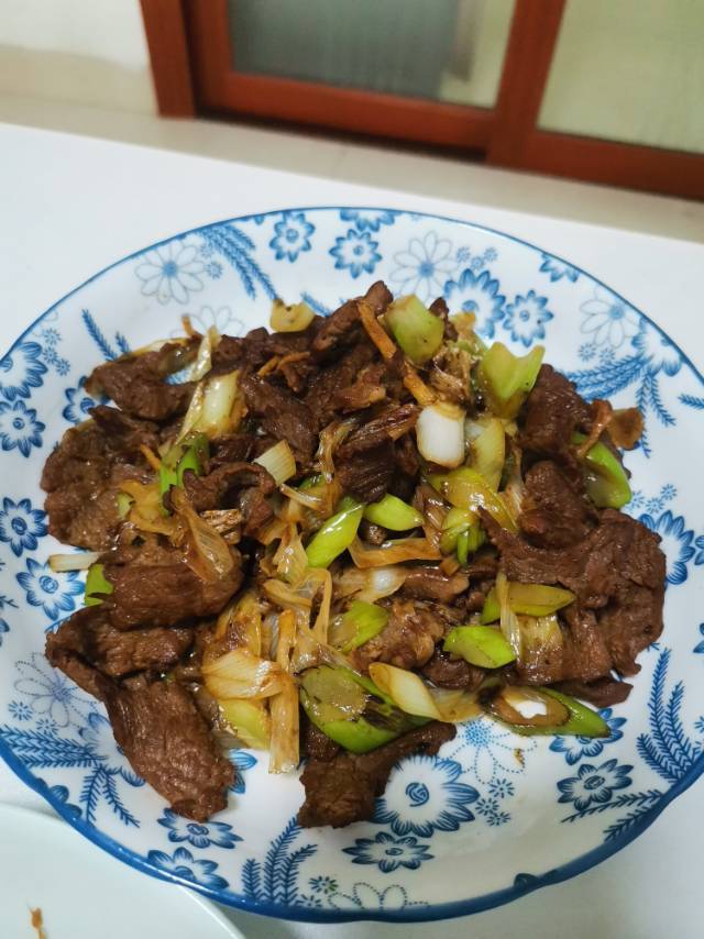 【嗷呜】老北京葱爆羊肉