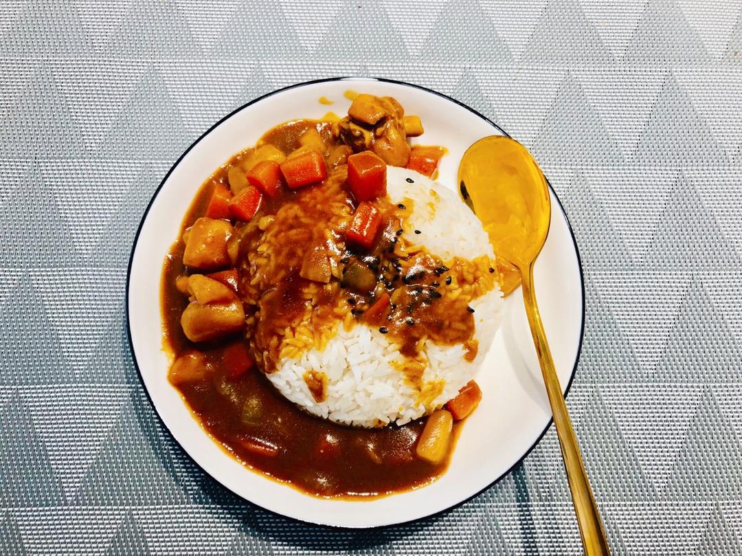 浓香醇厚日式咖喱鸡饭，吃一口就沦陷