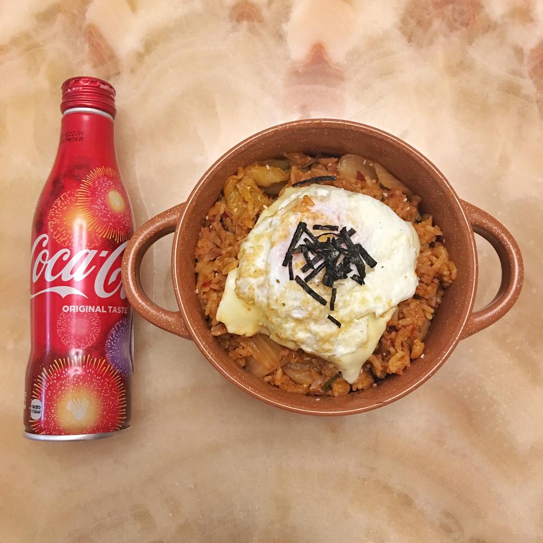 泡菜吞拿鱼（金枪鱼）炒饭—冬天就该来一碗红红火火的炒饭