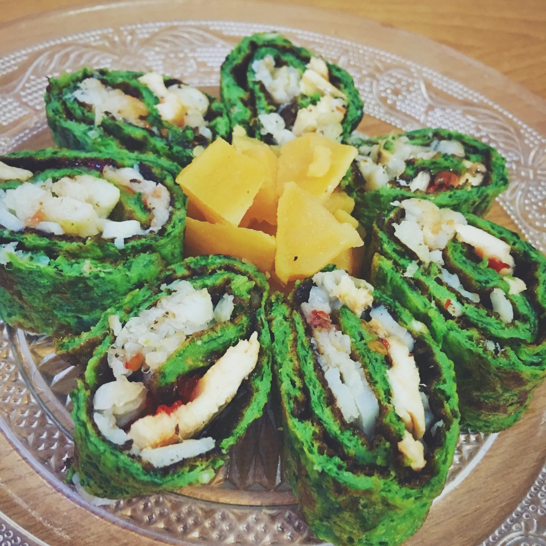 烟熏三文鱼菠菜蛋卷